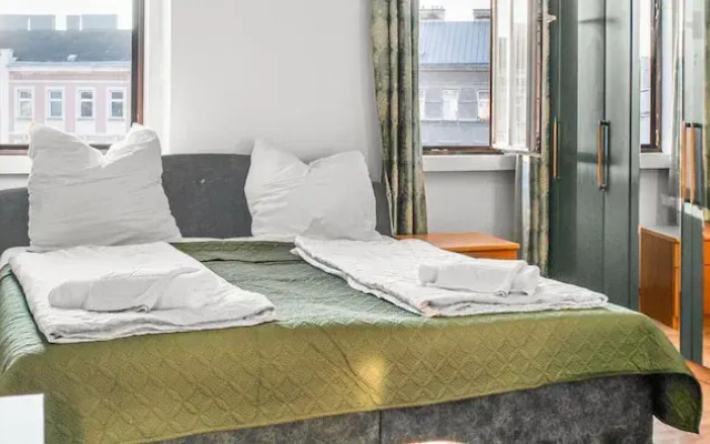 Charming 2BR Apt in Prime Location