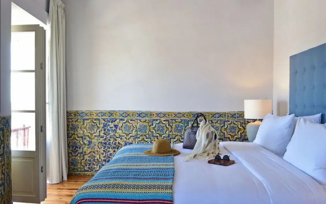 The Noble House Suites & Apartments