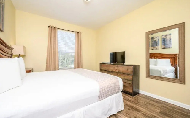 Beautiful Deluxe Condo, Vista Cay - 3015
