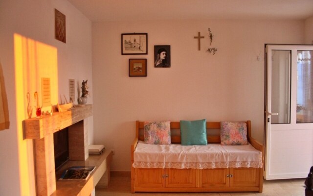 Eco Holiday House, Private Land of 11k sq. Meters!