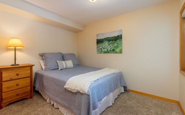 130 Meisel Drive 4 Bedroom Townhouse by RedAwning