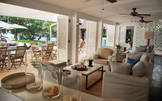 R Beach Club