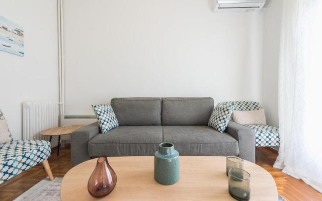 Cozy and Fresh 2bdrm apt Close to Metro