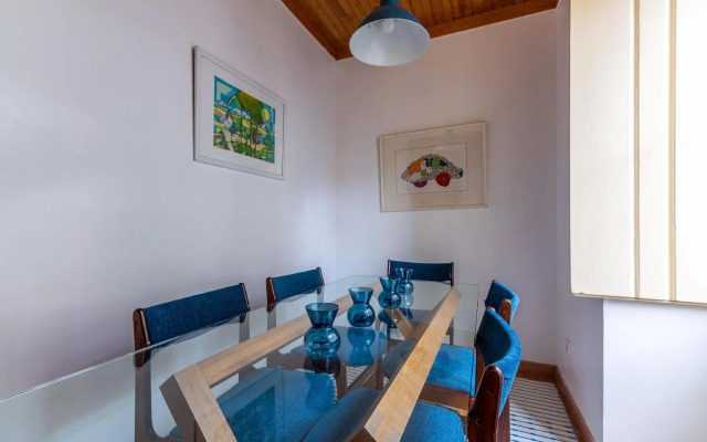 Portas do Teatro Apartments