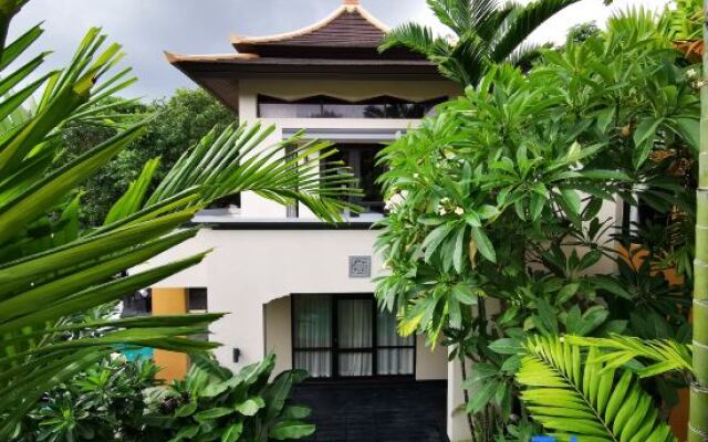 YiZen Boutique Phutara 5 Bedroom Villa