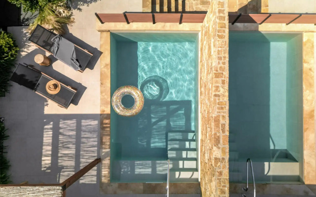 Pnoes Luxury Suites