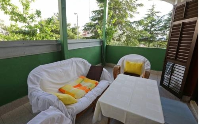 Apartments and Rooms Anika