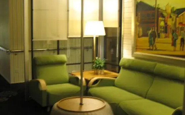 Zhengzhou Wenhua Road branch Happy Inn