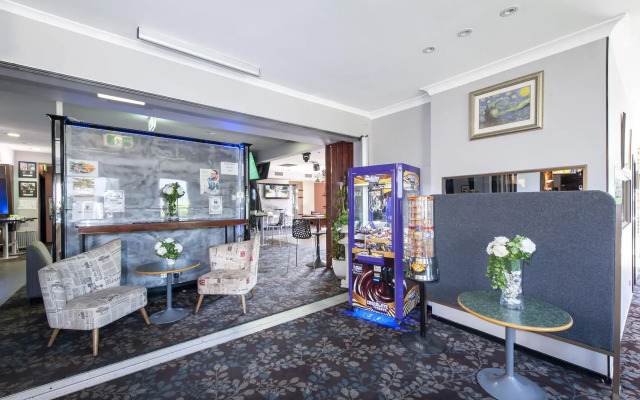 Shamrock Hotel Motel