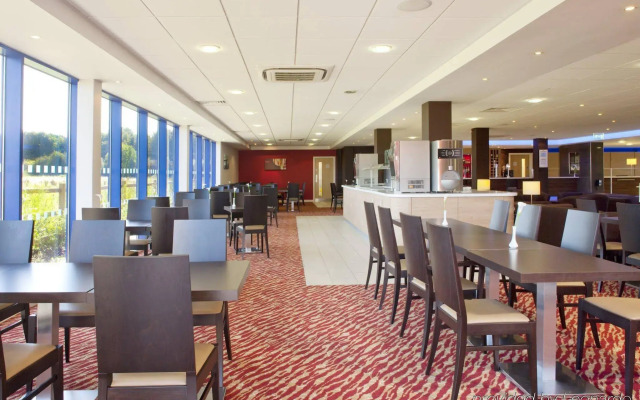Holiday Inn Express Kettering by IHG