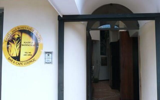 Alajuela Backpackers Airport Hostel