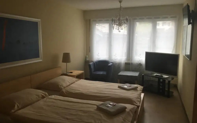 Hotel & Backpackers Zak