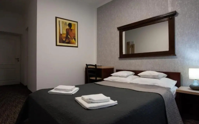 Hotel Carnival
