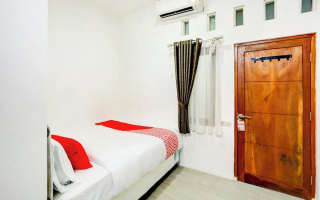 OYO 4009 Jabusimo Syariah Near Rumah