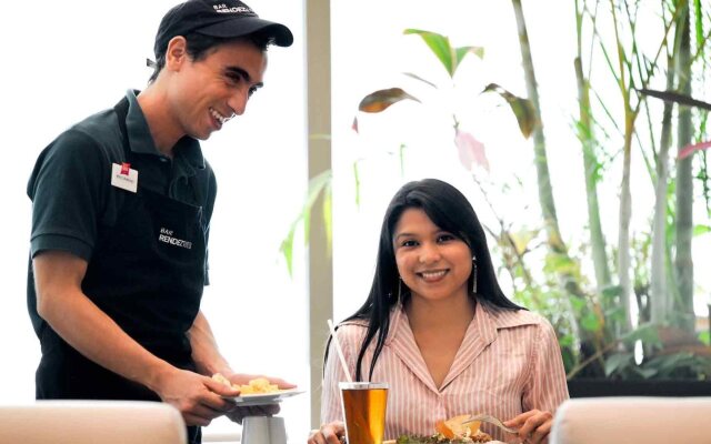 ibis Cancun Centro