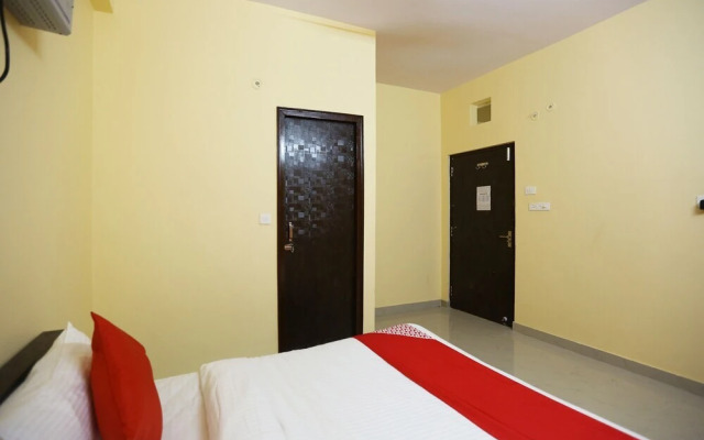 Shri Ram Guest House by OYO Rooms