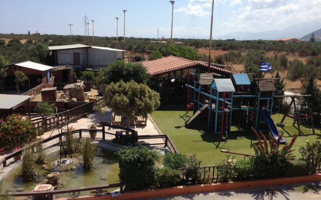 Arion Stables & Apartments