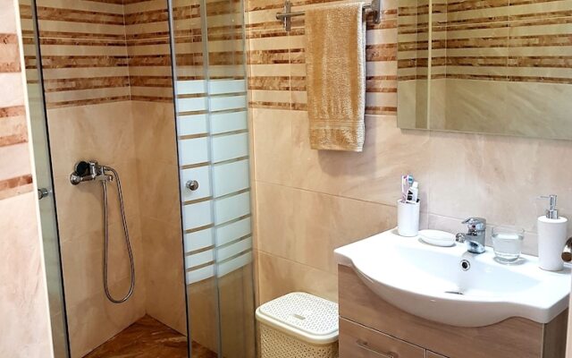 Emmanouil Airport Beach Apartment