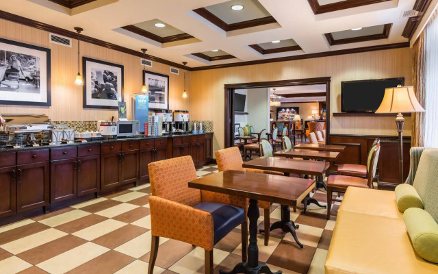 Hampton Inn Buffalo-Williamsville