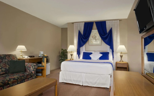 Knights Inn Lindsay
