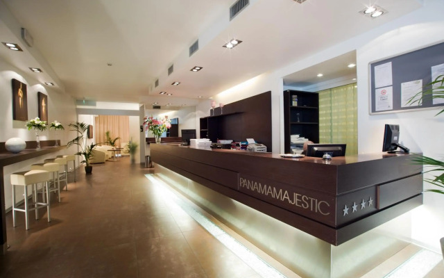 Panama Majestic