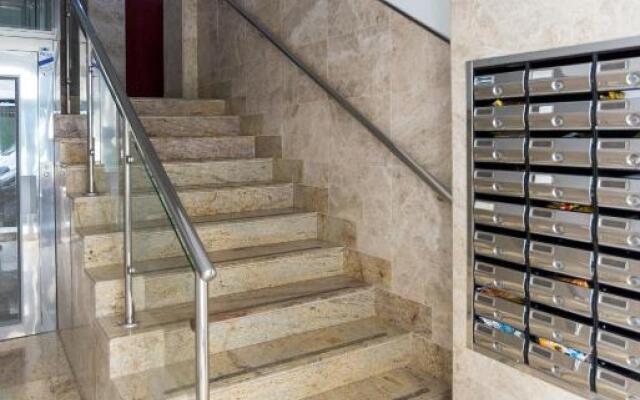 MP5-Just Renovated Apartment Right on the Beach