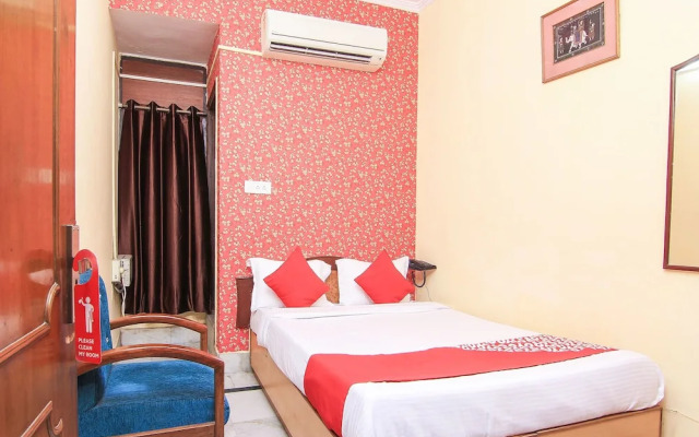 OYO 14932 Hotel Paradise