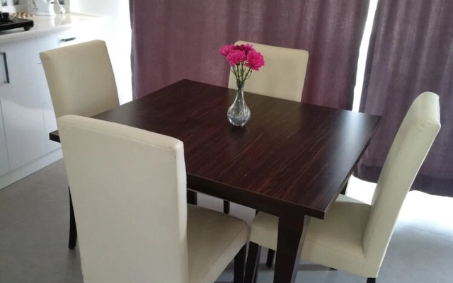 Paddys Apartments, Hisarönü