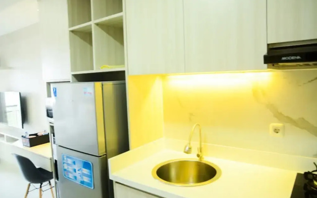 Sophisticated Studio at The Oasis Apartment