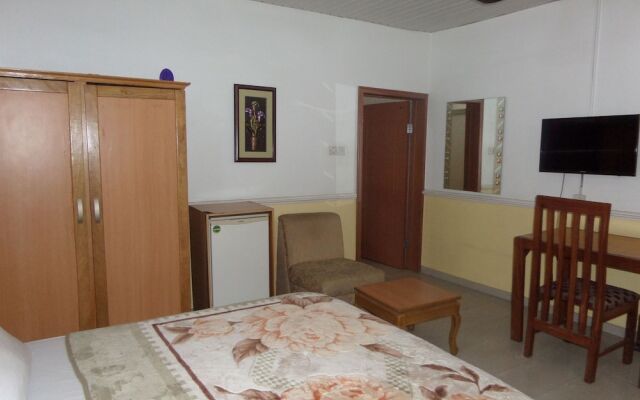 Bakis Continental Hotel