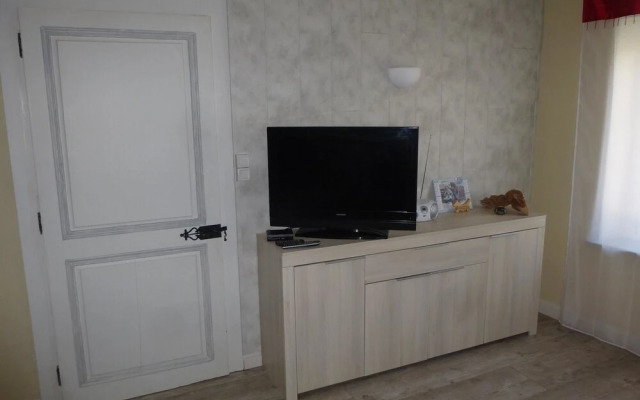 Property With 2 Bedrooms in Rougemont