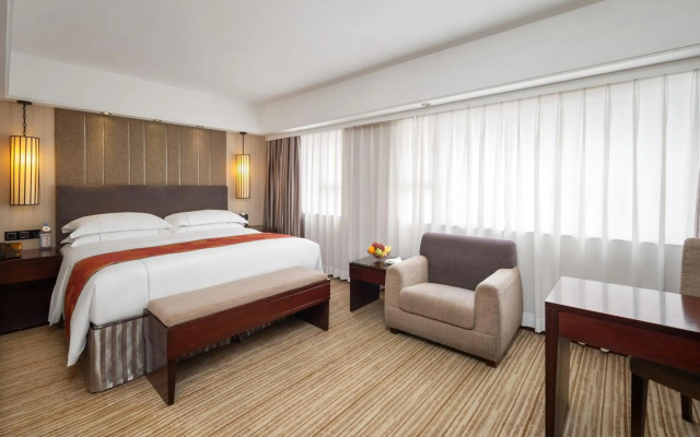 Hotel Beverly Plaza