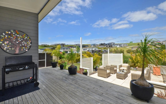 Little Pearl of Vista Verano - Mangawhai Holiday Home
