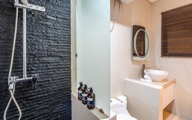 Montana Berawa Villa by Betterplace