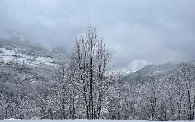 Bel appartement au calme vue vallée