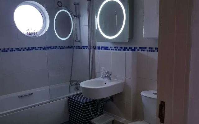 Toothbrush Apts - Ipswich Fore Hamlet