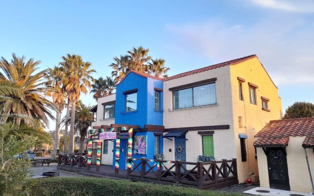 Lime Orange Vill Pension