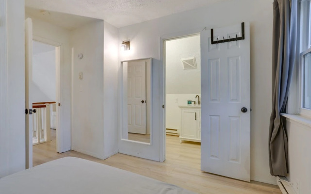 Modern Poconos Chalet w/ Private Hot Tub, Fire Pit