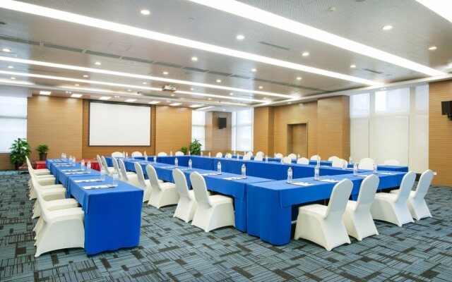 Holiday Inn Express Chengdu West Gate by IHG