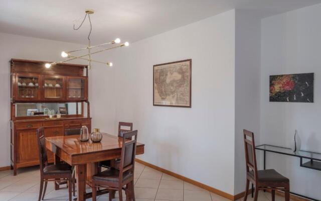 Holiday House Ars