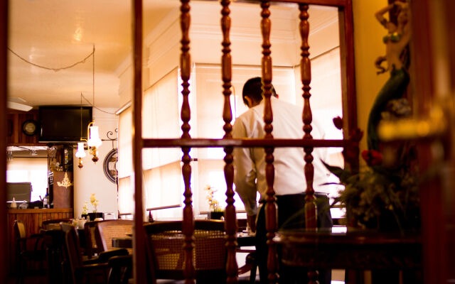 Hotel & Suites Aliana