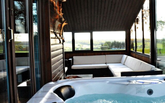 Recently Fully Renovated Chalet for 9 Persons