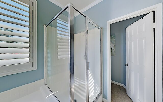 2399chat 4 Bedroom Home