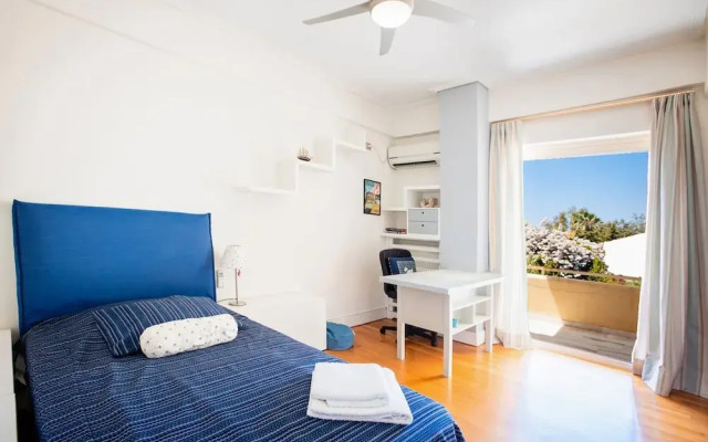 South Blue Tranquil Villa