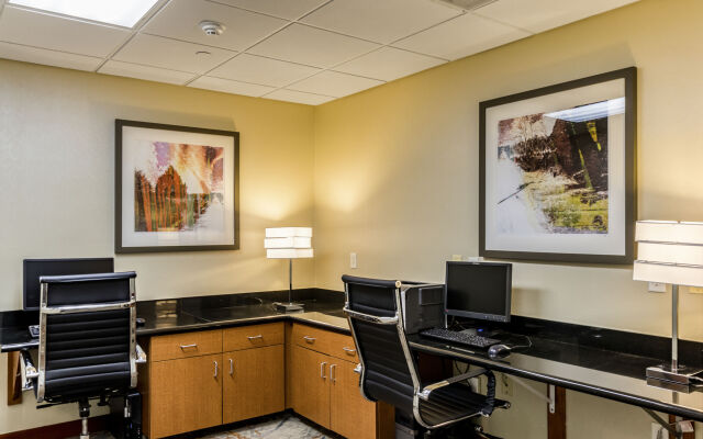 Holiday Inn Express & Suites Cedar Falls - Waterloo by IHG