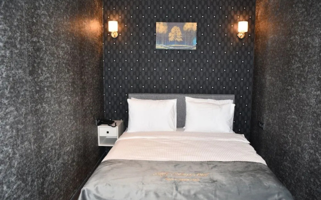 HMZ Luxury Hotel