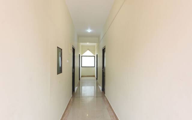 OYO 13838 Ramana Holiday Inn