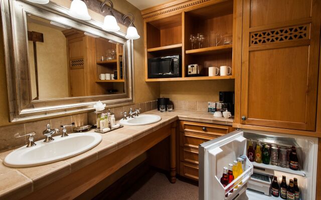 The Chateaux Deer Valley