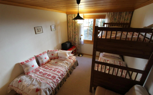 Forêt C2 – Guest Rooms – Chateau-d'Oex