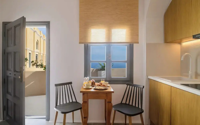 Themis Goddess Cave Suites